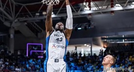 国际赛场亦无敌！字母哥狂轰37+10带领希腊国家队晋级下一轮。